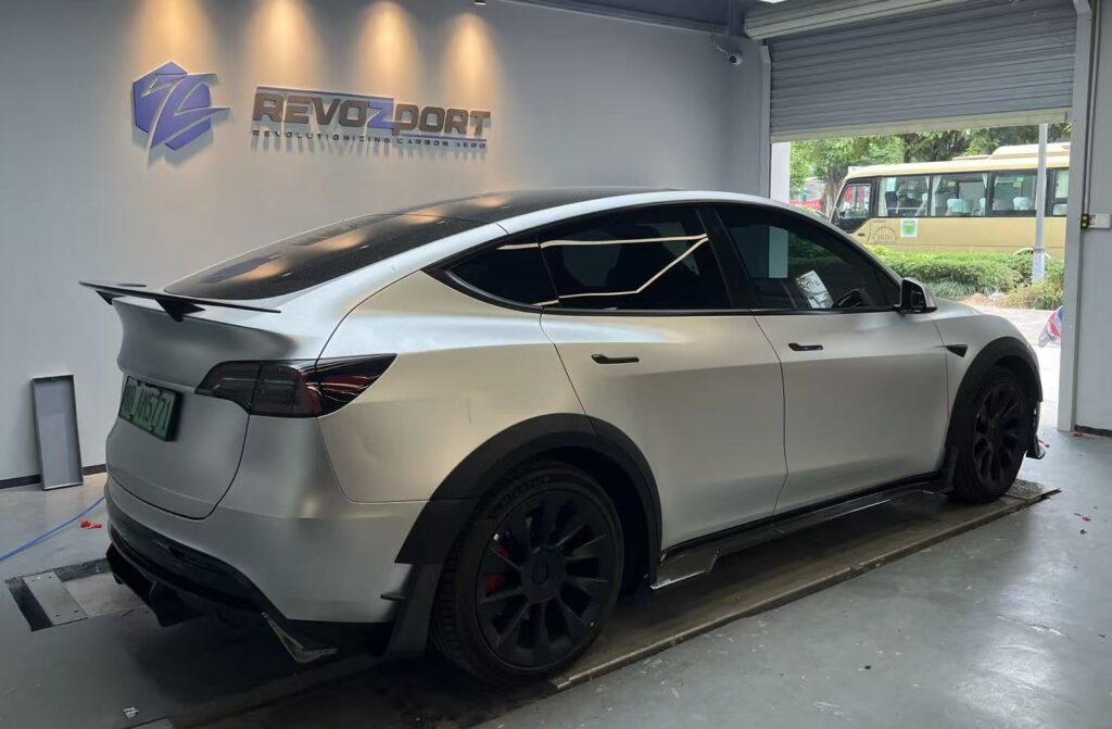 carbon fiber car parts supplier