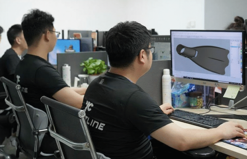 The personnel engaged in 3D design of flippers are designing flippers