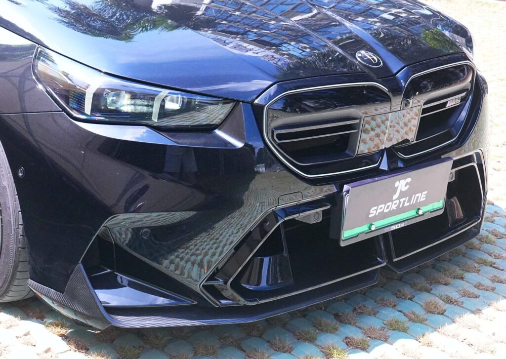 Cars equipped with carbon fiber automotive parts