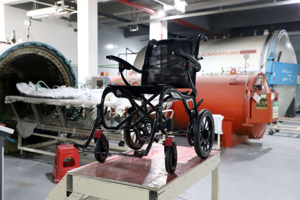 Carbon Fiber Wheelchair Scenario1