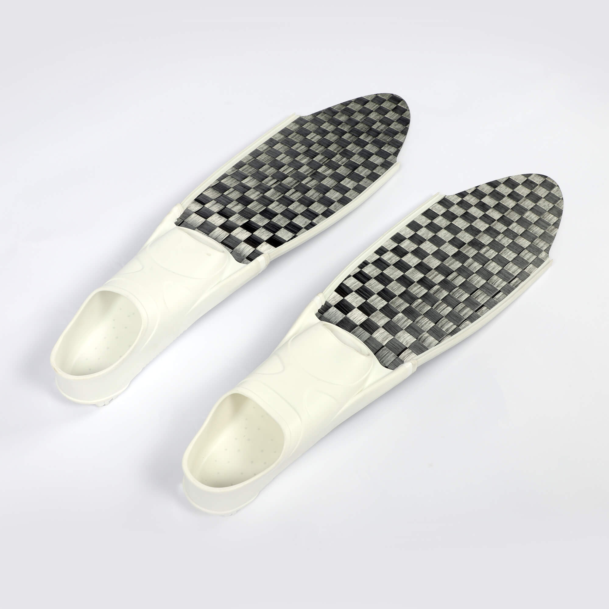 carbon fiber fins with customizable blade stiffness 1