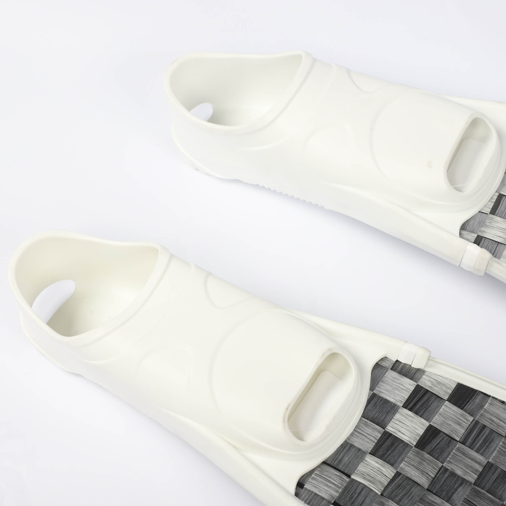 carbon fiber fins with customizable blade stiffness 3