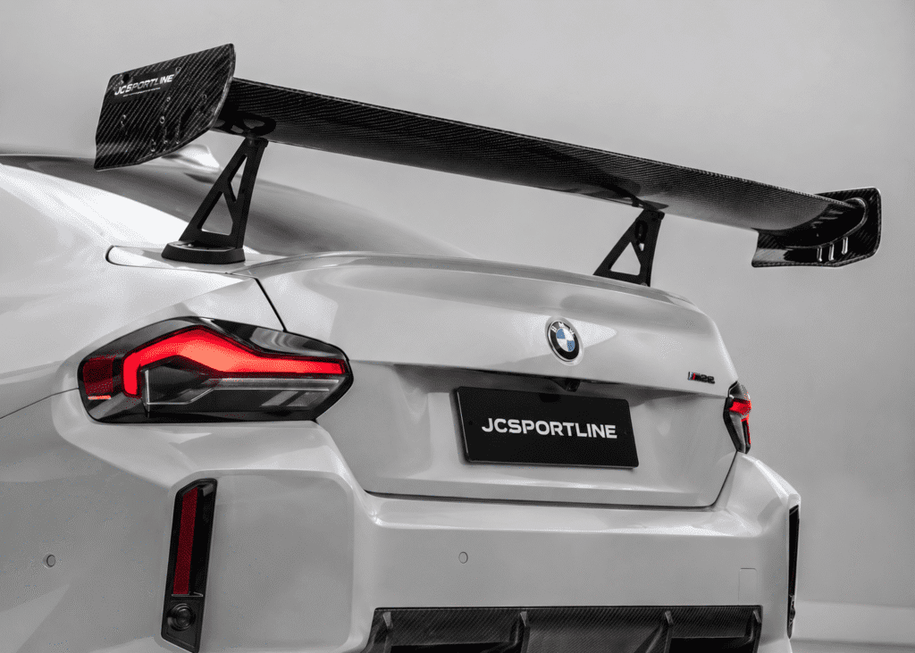 G87 M2 carbon fiber rear wing 1