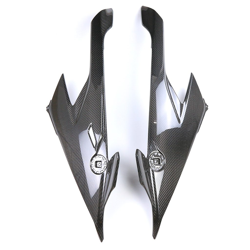 bmw S1000rr dry carbon fiber side panels 1